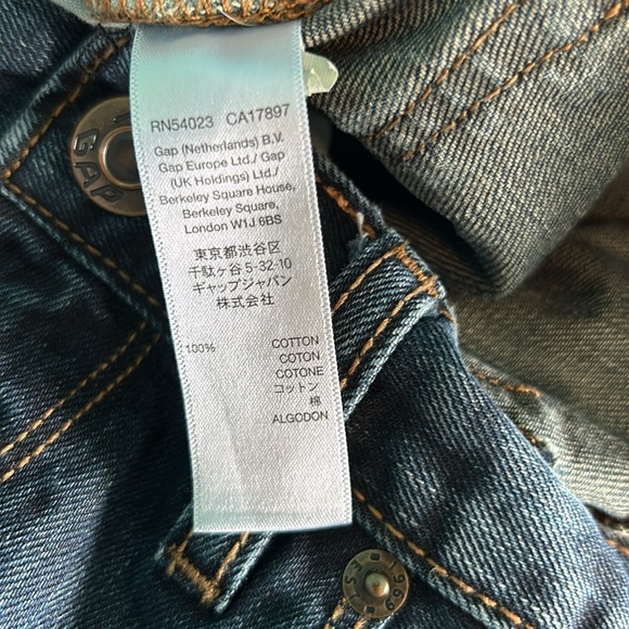GAP. 32/30 x 28.5” Inseam. Mens Loose Fit Jeans. New condition. Dark Wash - Picture 8 of 9